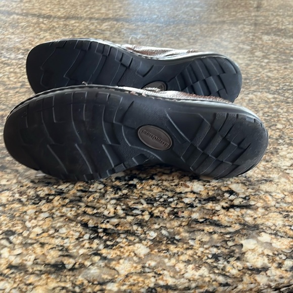 Earth Origins size 7M ladies leather shoes in excellent condition. - Picture 4 of 5